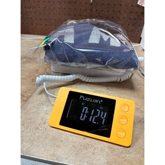 Saint Louis Rams Official NFL Sweatshirt – Size Medium – NWT Vintage Style - Picture 6 of 6